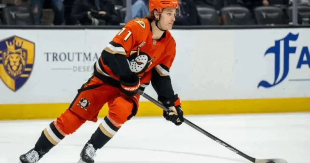 Trevor Zegras Heads to Flyers.