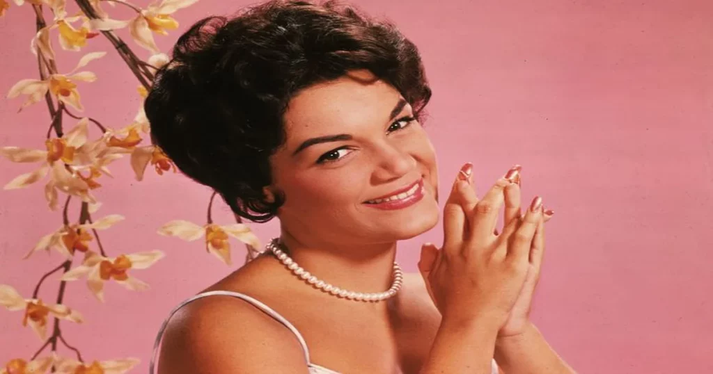 Connie Francis dies at the age of 87.