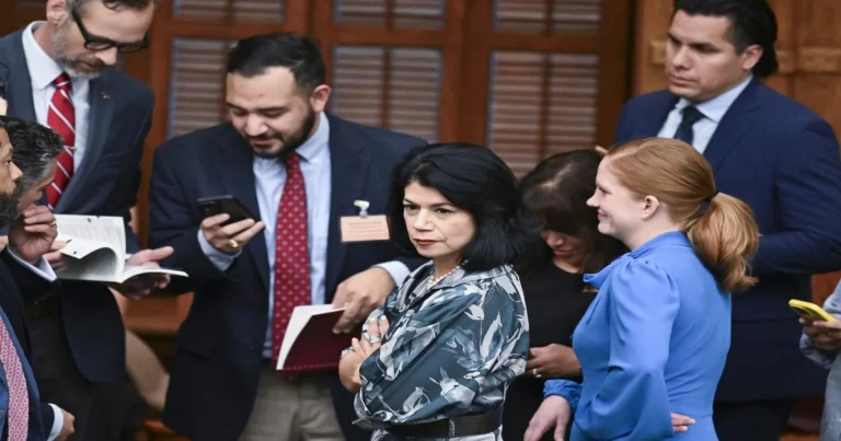 Texas Senate approves GOP congressional map, sends plan to Abbott